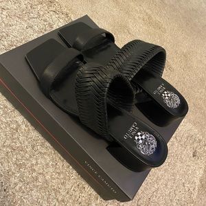 New Vince Camino Sandals